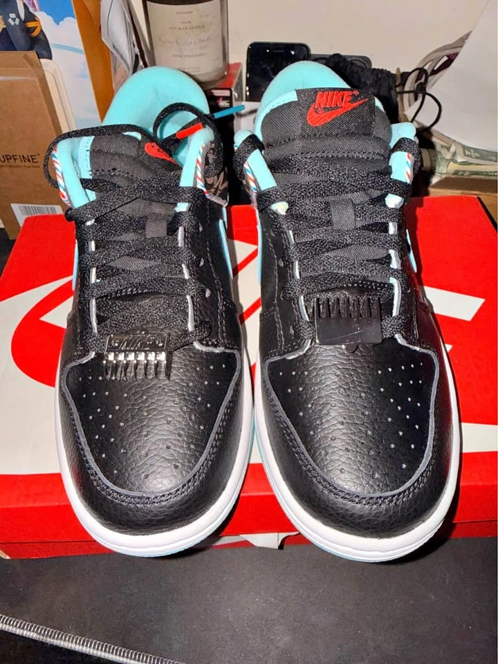 Barber shop Dunks size 6.5