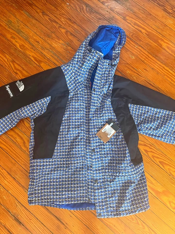 Supreme The North Face Jacket Blue Studded Pattern Size M