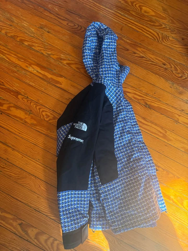 Supreme The North Face Jacket Blue Studded Pattern Size M - photo 2