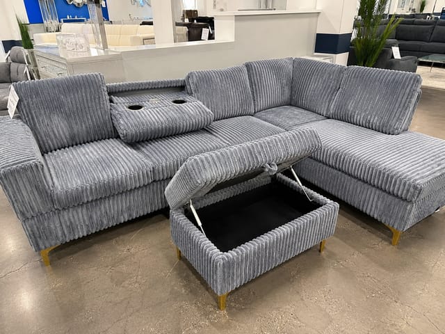 Sectional Sofa Large Reversible Chaise - photo 3