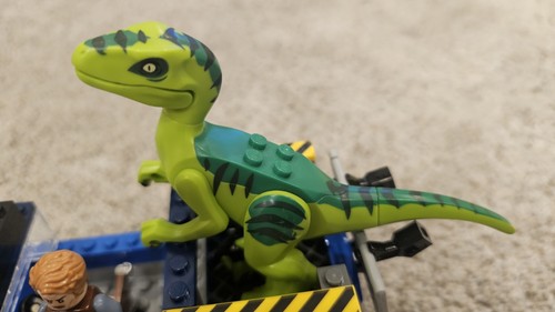 Lego Juniors - Raptor Rescue Truck (10757) - photo 3
