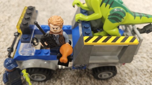 Lego Juniors - Raptor Rescue Truck (10757) - photo 4