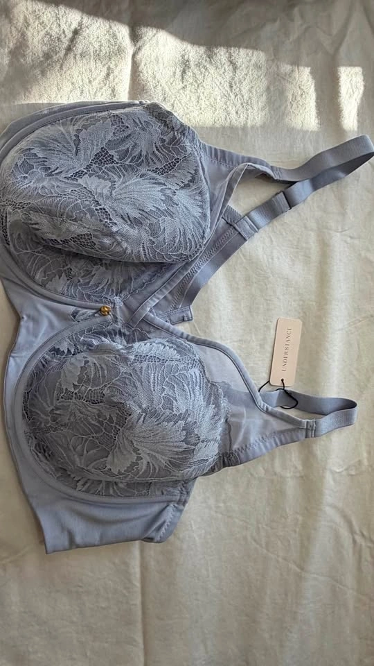 UNDERSTANCE Bra – Brand New 44H