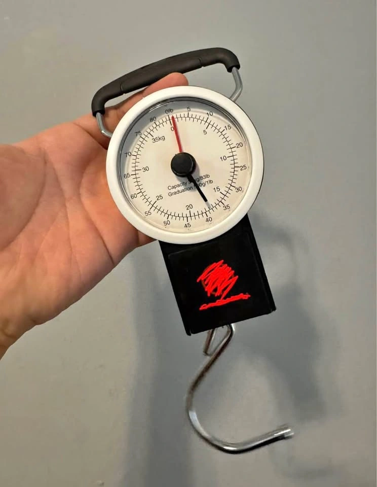 Weight and size measurement tool scale