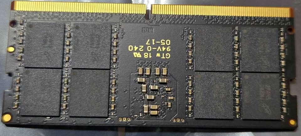 Crucial 32GB DDR5 RAM, 4800MHz SODIMM Laptop Memory - photo 3