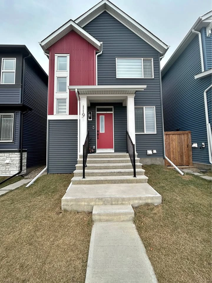 4 Beds 2.5 Baths - House
