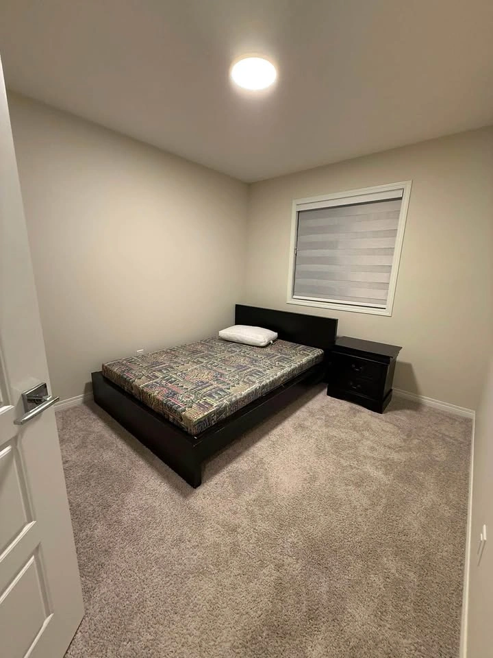 4 Beds 2.5 Baths - House - photo 2