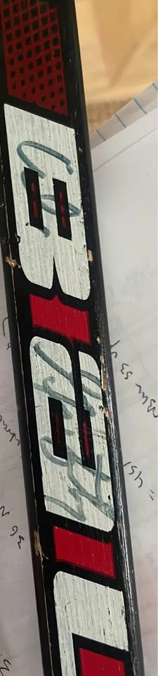 Walter Gretzky signed left hand hockey stick - photo 3