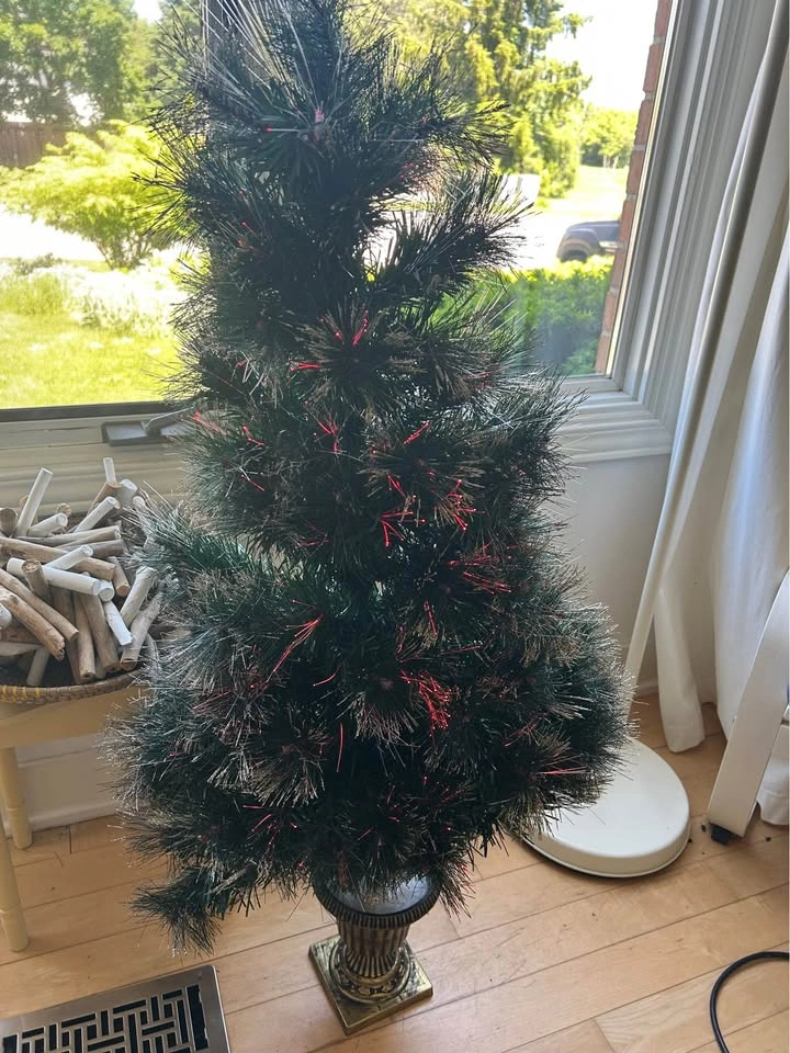 NOMA 4ft LED Fiber Optic Christmas Tree