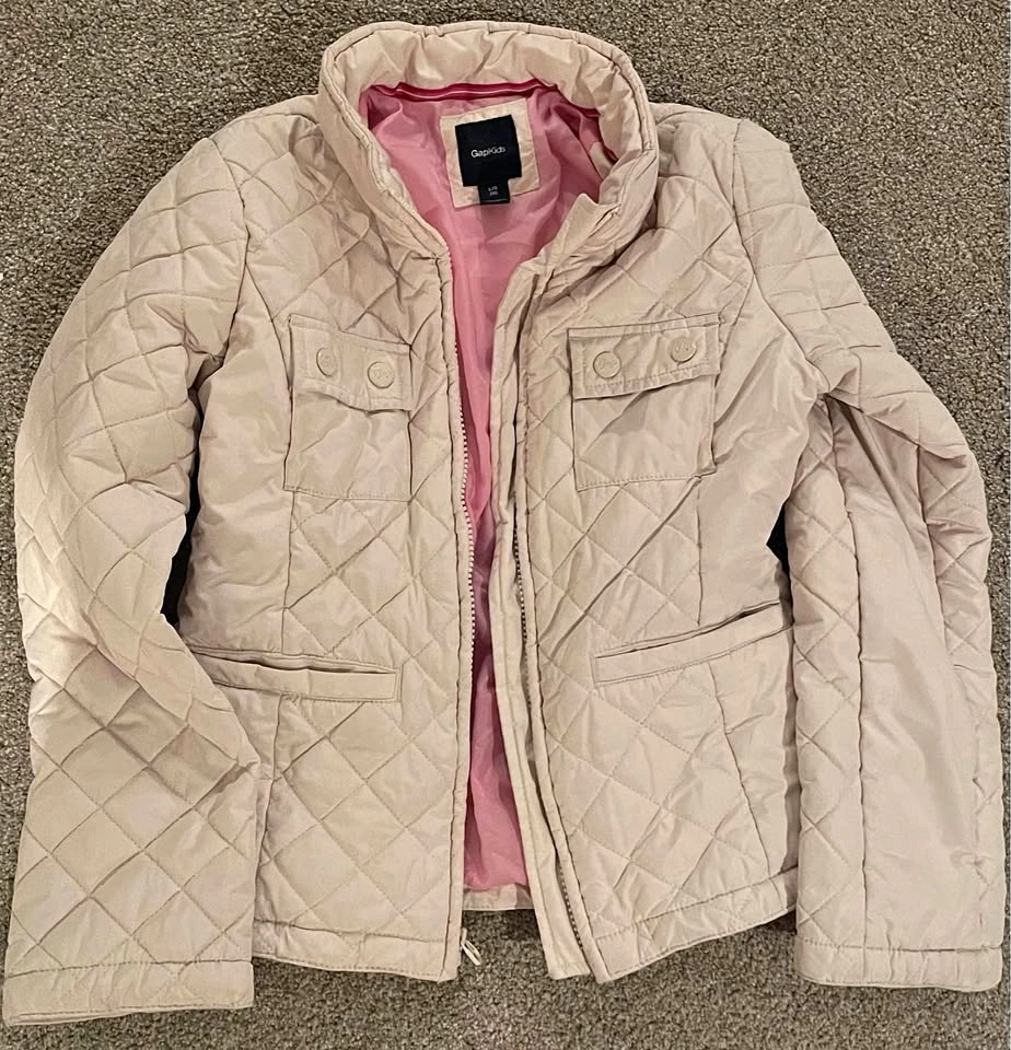 Gap quilted coat, fits around 8 years, excellent condition