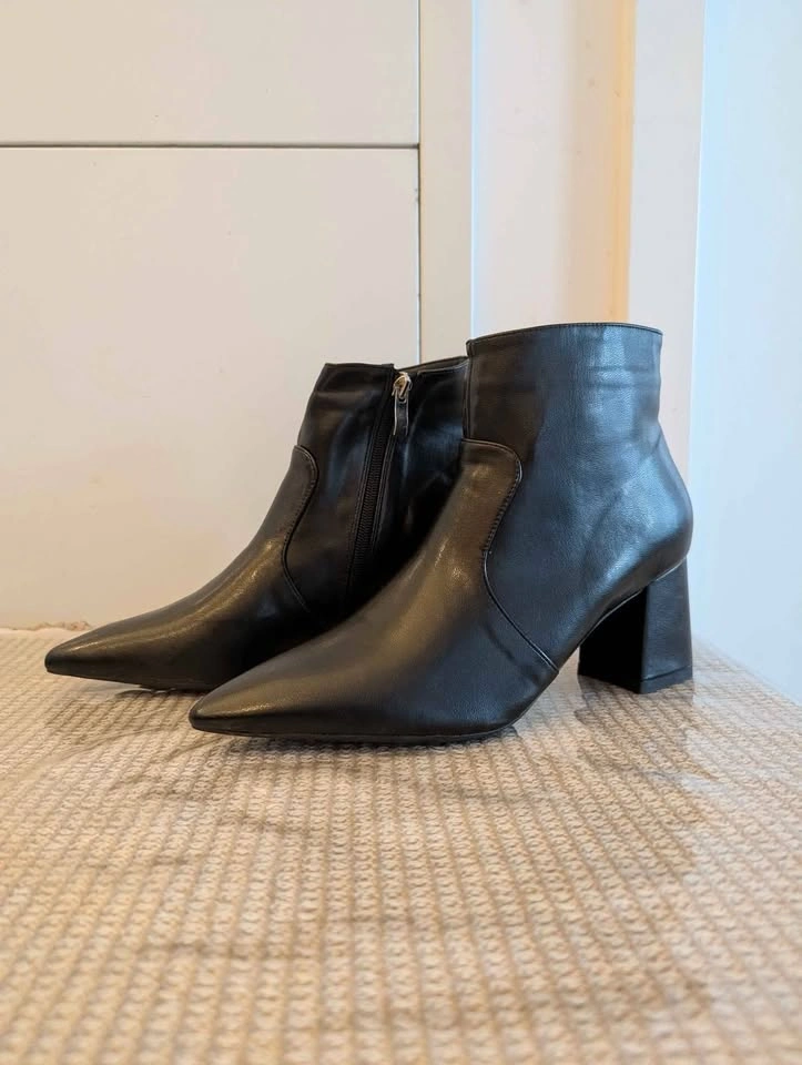 Brand New Ankle Boots Sheepskin for Women - size 8 - photo 3