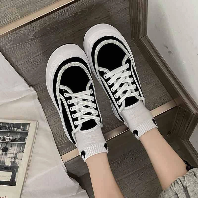 Brand New Canvas Sneakers for Women - size 8 - photo 2