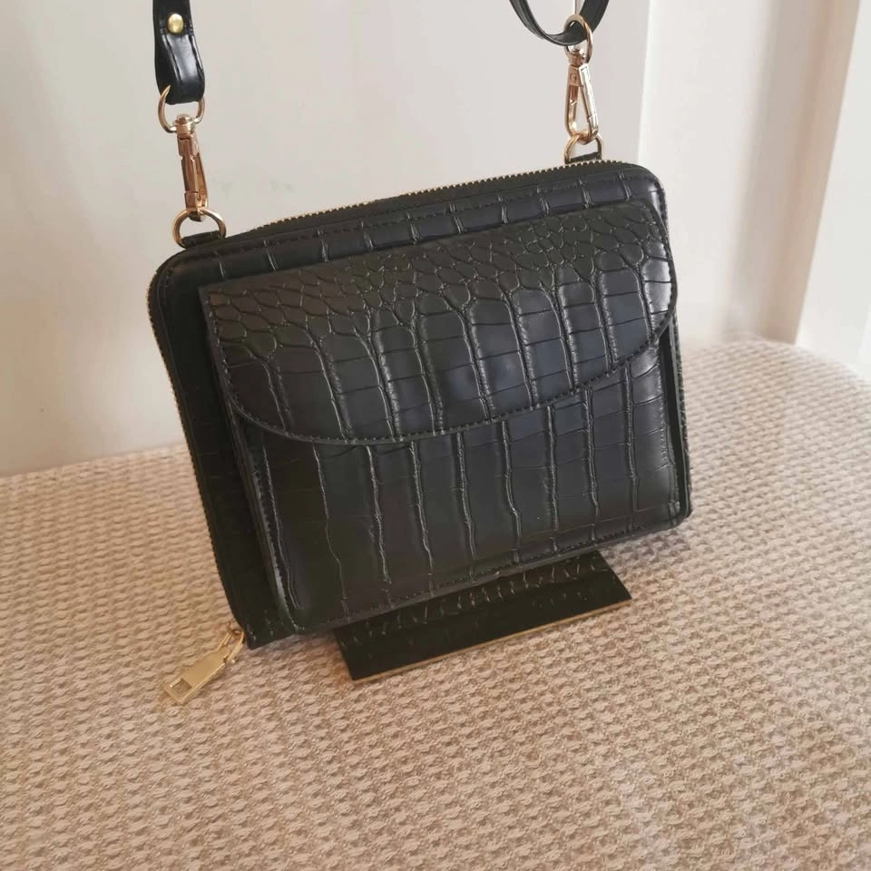 Brand New Leather Cellphone Crossbody Bag - photo 4