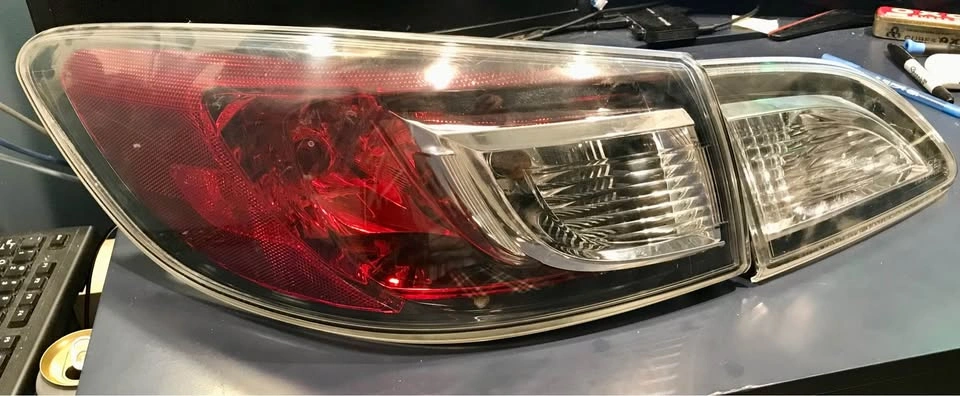 Mazda Left Driver Side Taillight Assembly - photo 2