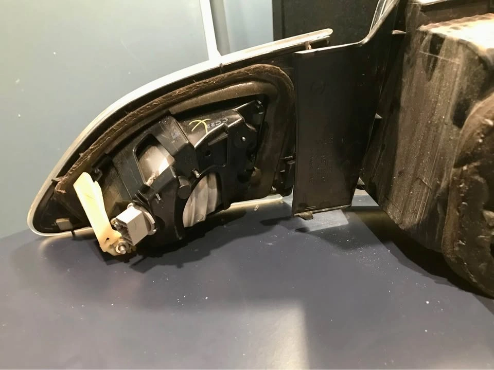 Mazda Left Driver Side Taillight Assembly - photo 4