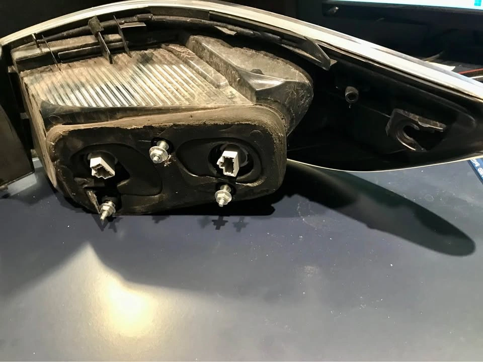 Mazda Left Driver Side Taillight Assembly - photo 5