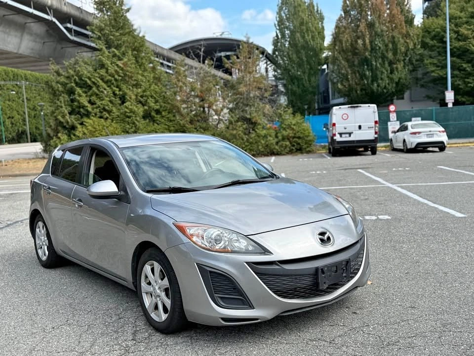 2011 Mazda 3 /manual