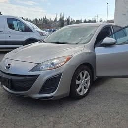 2011 Mazda 3 /manual - photo 4
