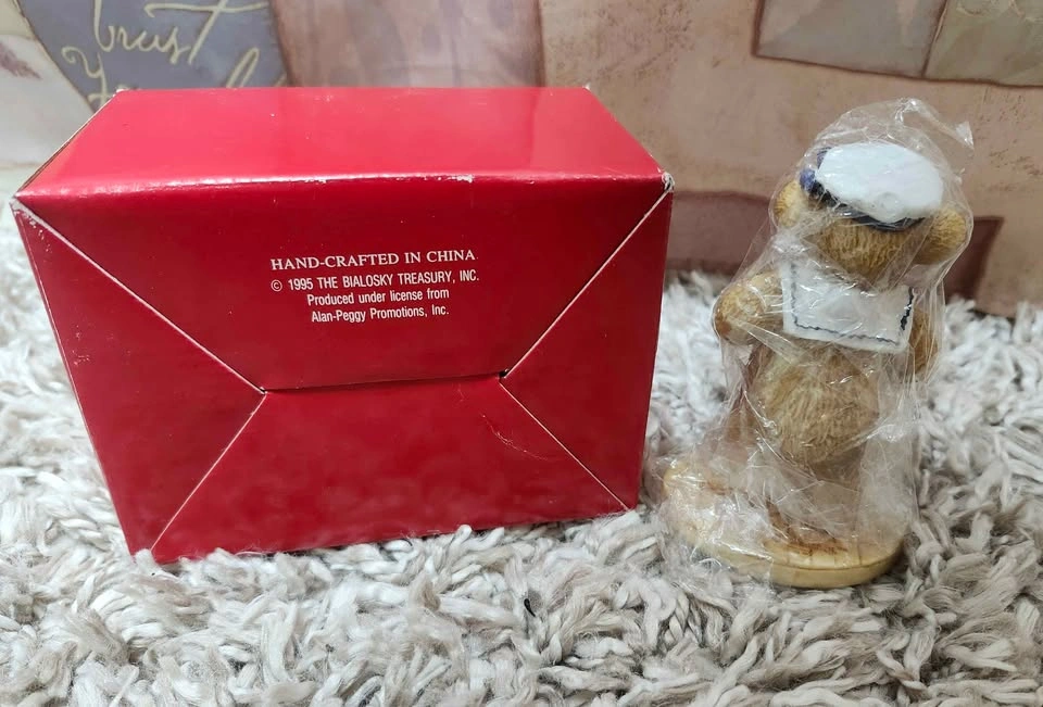 🐻 The Bialosky Treasury "🧸 In The Attic" Bear Figurine - photo 3