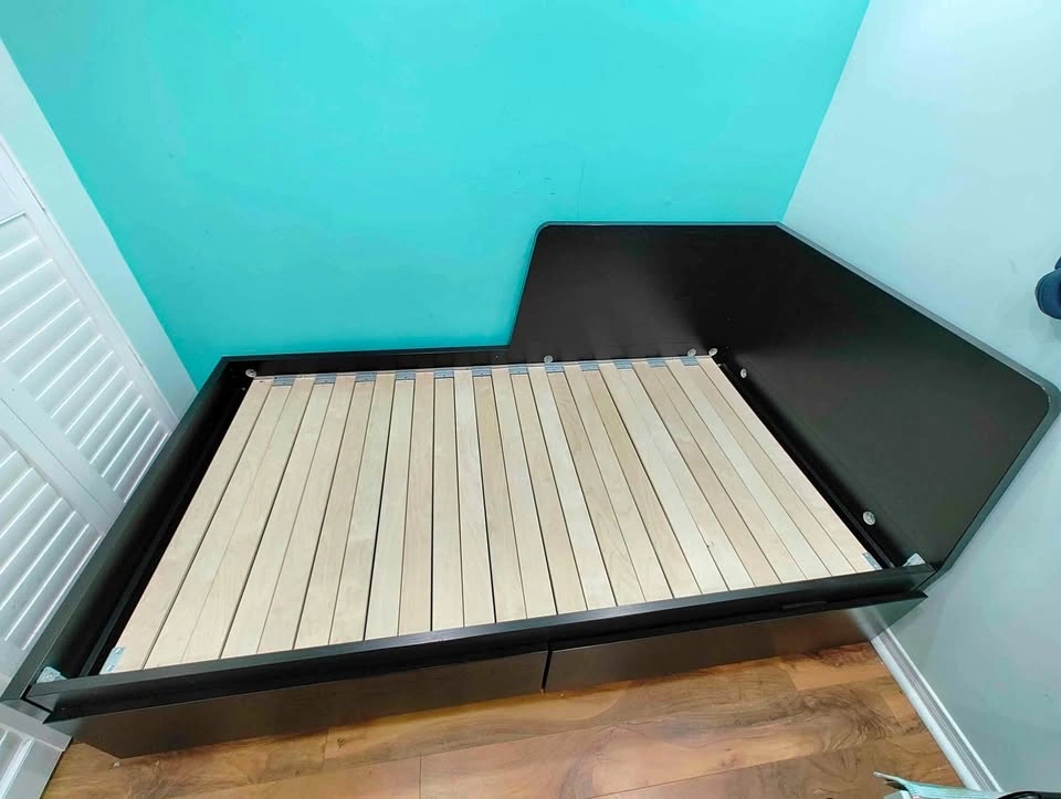 Expandable Twin IKEA Bed - Flekke