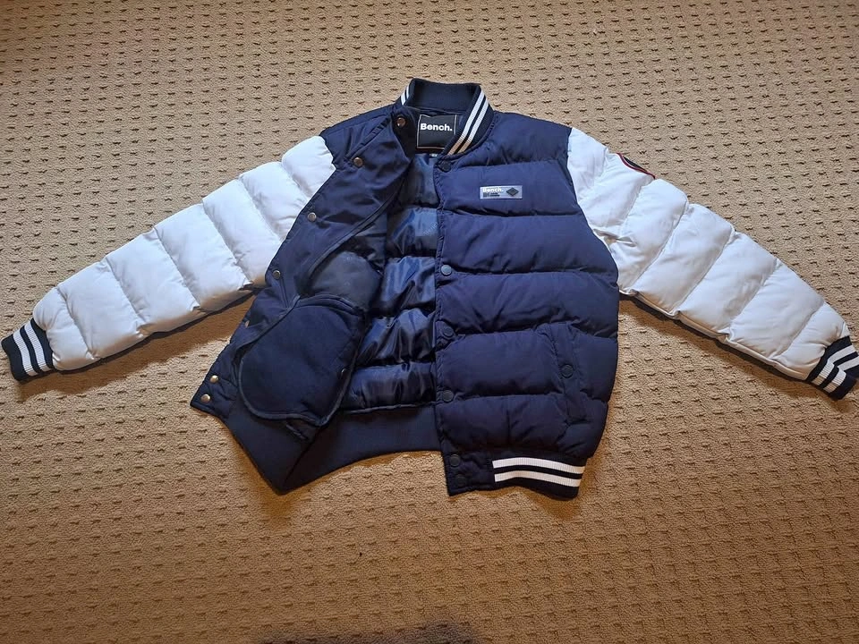 Bench puffer jacket