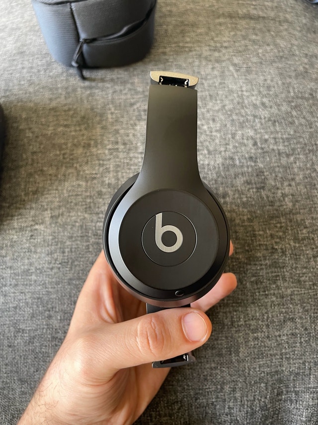 Beats Solo 4/Studio 3 Headphones