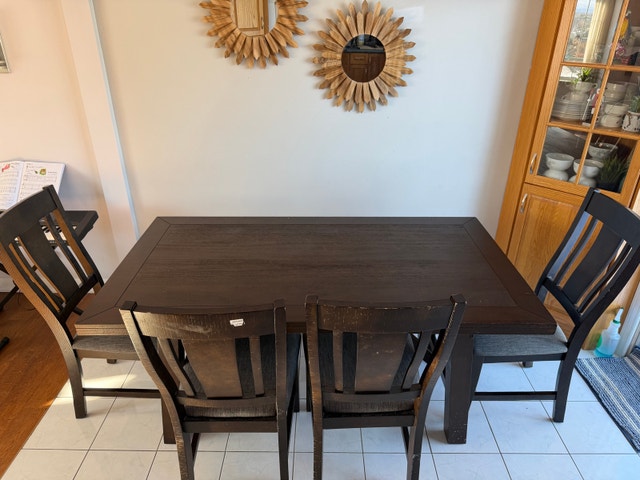 Dining table for sale - photo 2