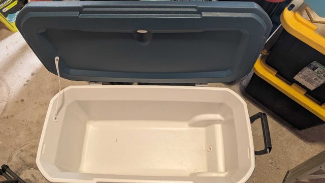 Large Coleman Cooler