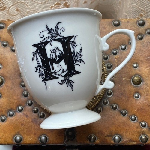 Anthropologie Love Birds Letter H Monogram Pedestal Mug - photo 4