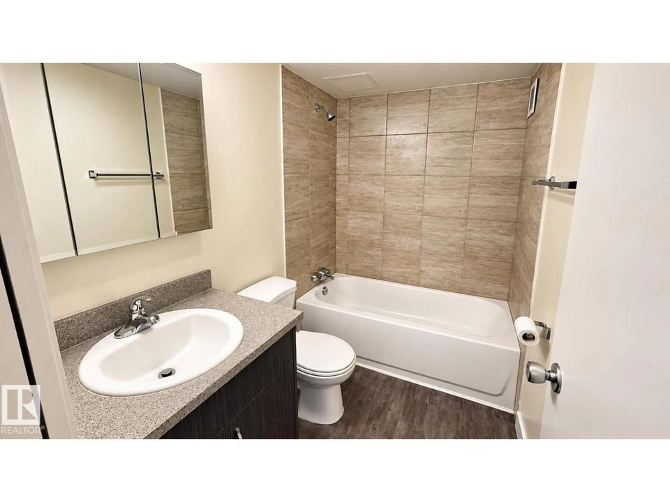 1 Bed 1 Bath Apartment - photo 5