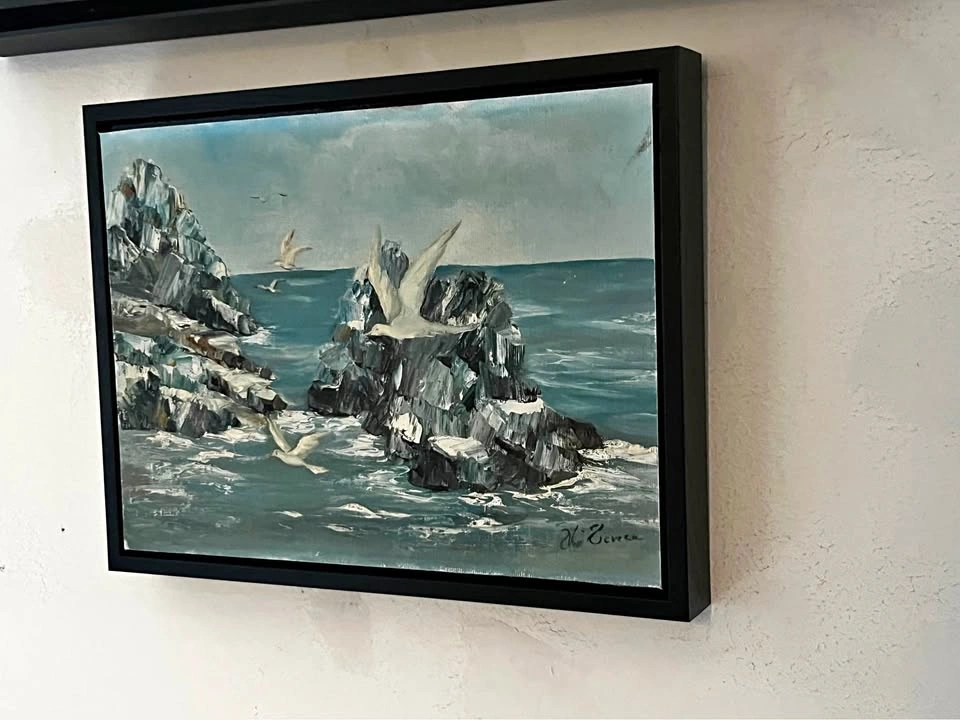 Floating frame only (painting not included)