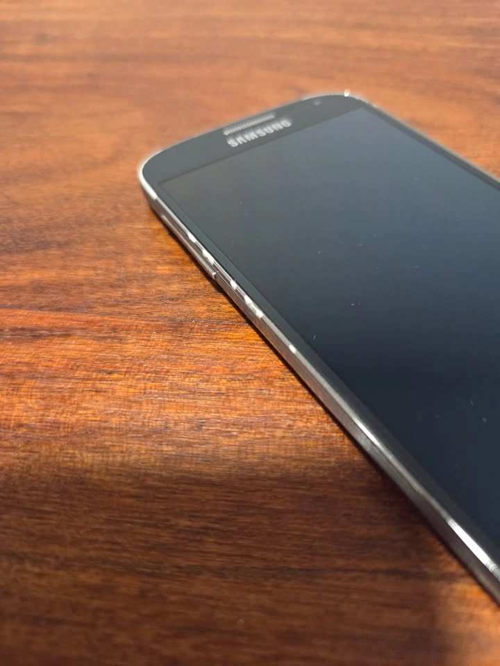 Samsung Galaxy S4 GT-I9505 - Working - Excellent Condition - photo 5