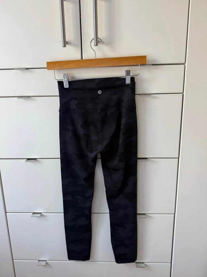 Lululemon Wonder Train High-Rise Crop 23” – Size 4 - photo 4