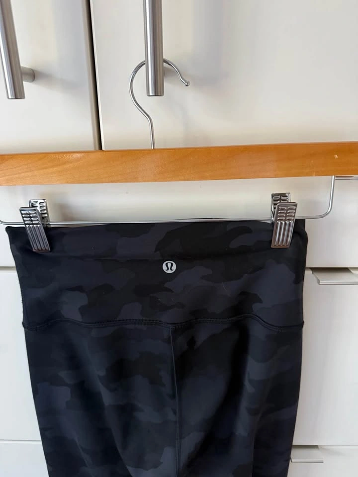 Lululemon Wonder Train High-Rise Crop 23” – Size 4 - photo 5