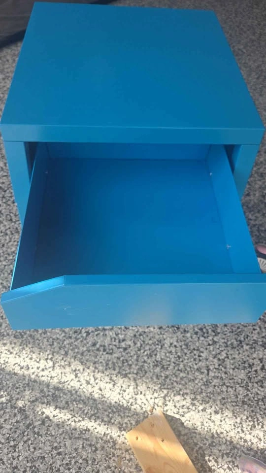 Ikea kids small night table - photo 3
