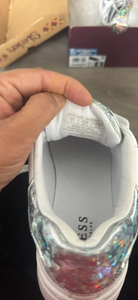 Guess women sneakers Size 7 - photo 2