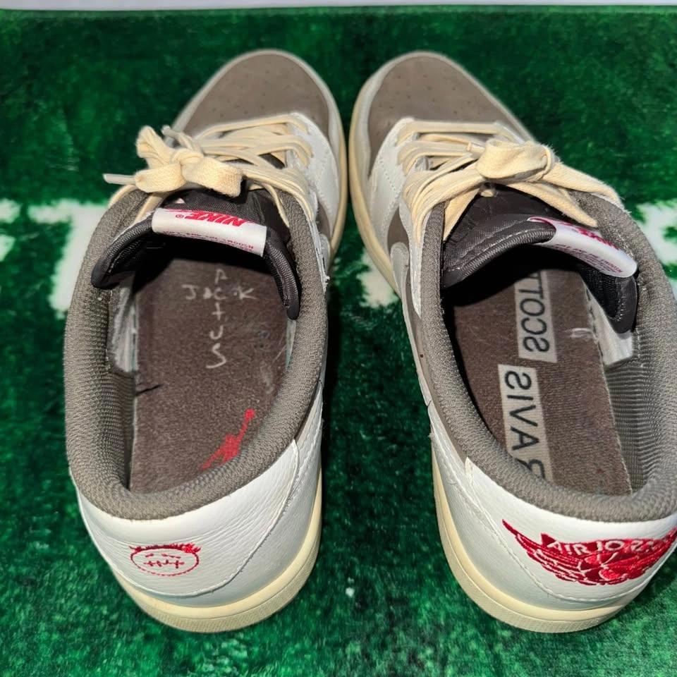 Travis Scott Nike Shoes - photo 3