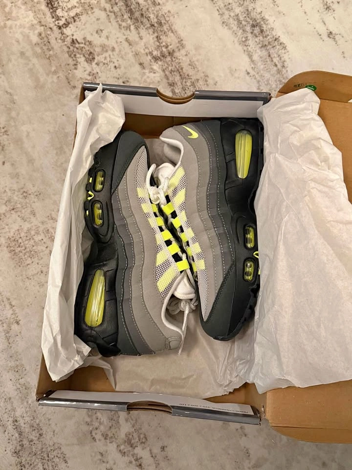 Nike Air Max 95 – Grey/Neon New