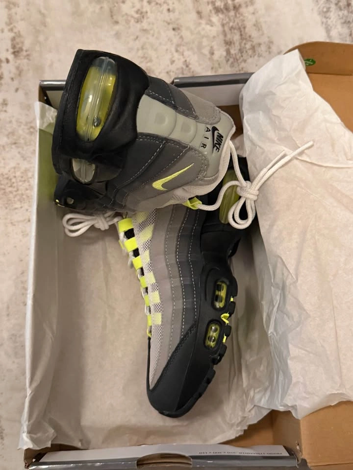 Nike Air Max 95 – Grey/Neon New - photo 4