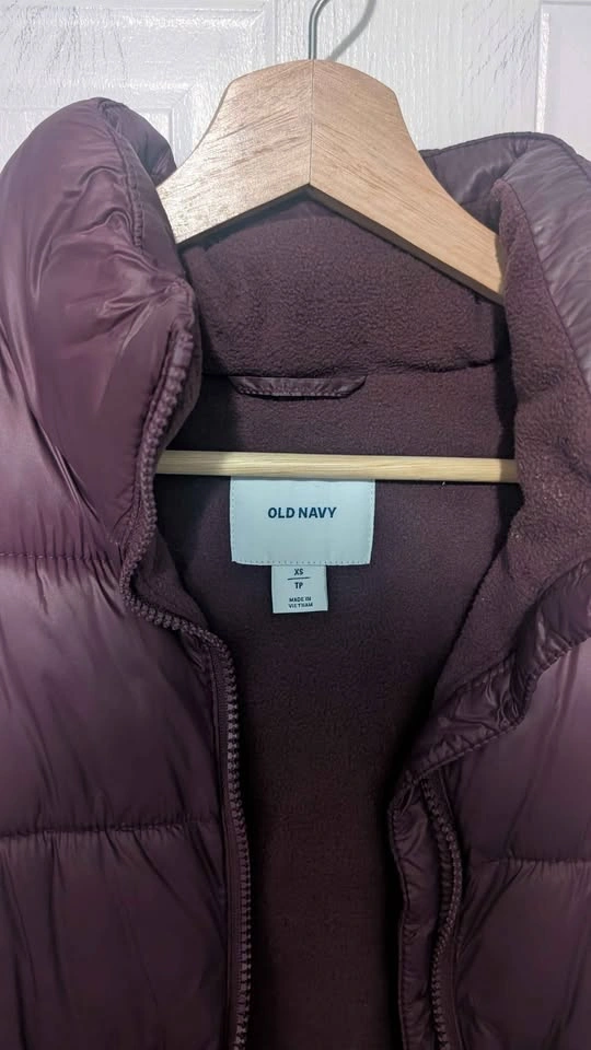 Old Navy Puffer Vest - photo 2