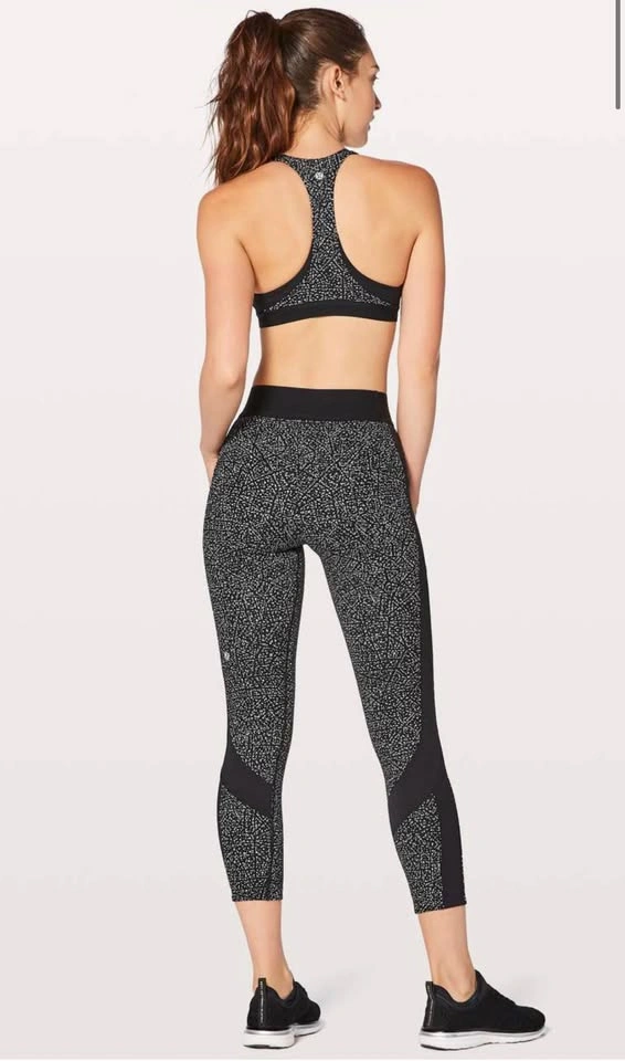 Lululemon Box It Out Tight Night View White Black – Size 6 - photo 2
