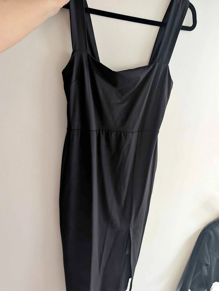 Dynamite Black Midi Dress – Size M