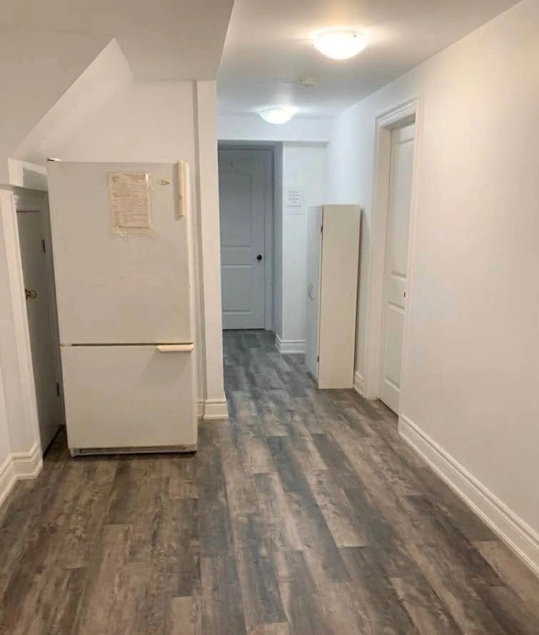 Private room for rent - photo 3