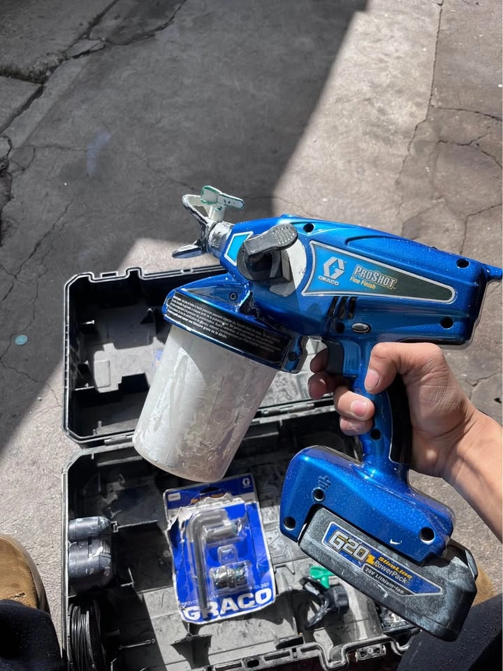 Graco ProShot Fine Finish Cordless Airless Sprayer Gun