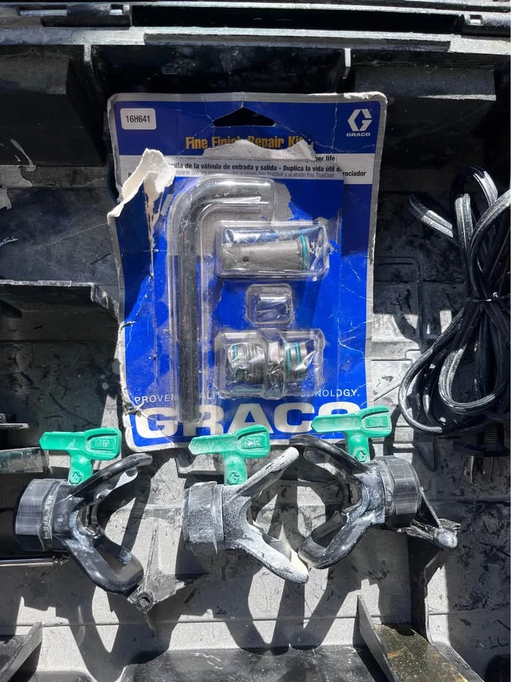 Graco ProShot Fine Finish Cordless Airless Sprayer Gun - photo 3