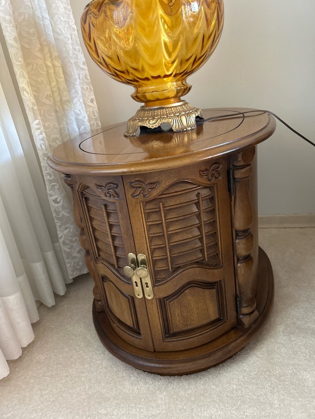 Vintage French Provincial Coffee and End Table Set - photo 3