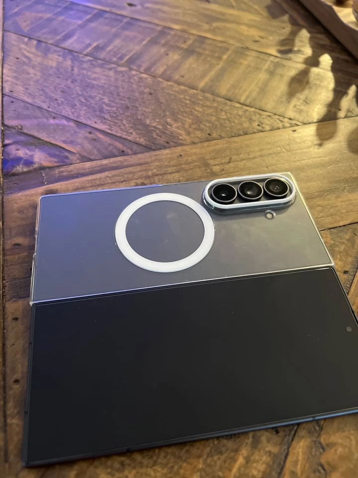 Samsung Galaxy Z Fold8 Ultra 512GB - Graphite, Like New - photo 2