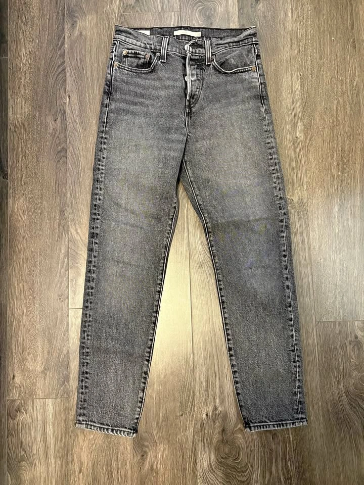 Levi’s Wedgie Jeans