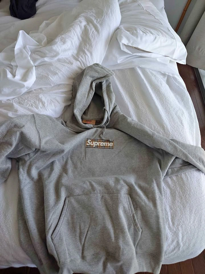 Burberry Supreme Box Logo Hooded Sweatshirt heather grey