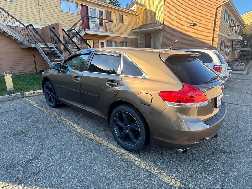 2010 Toyota Venza V6 3.5L AWD - photo 2